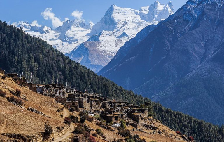 Trek Day 4 Snow mountain Views on way from Pisang to Manang|Annapurna Circuit trek